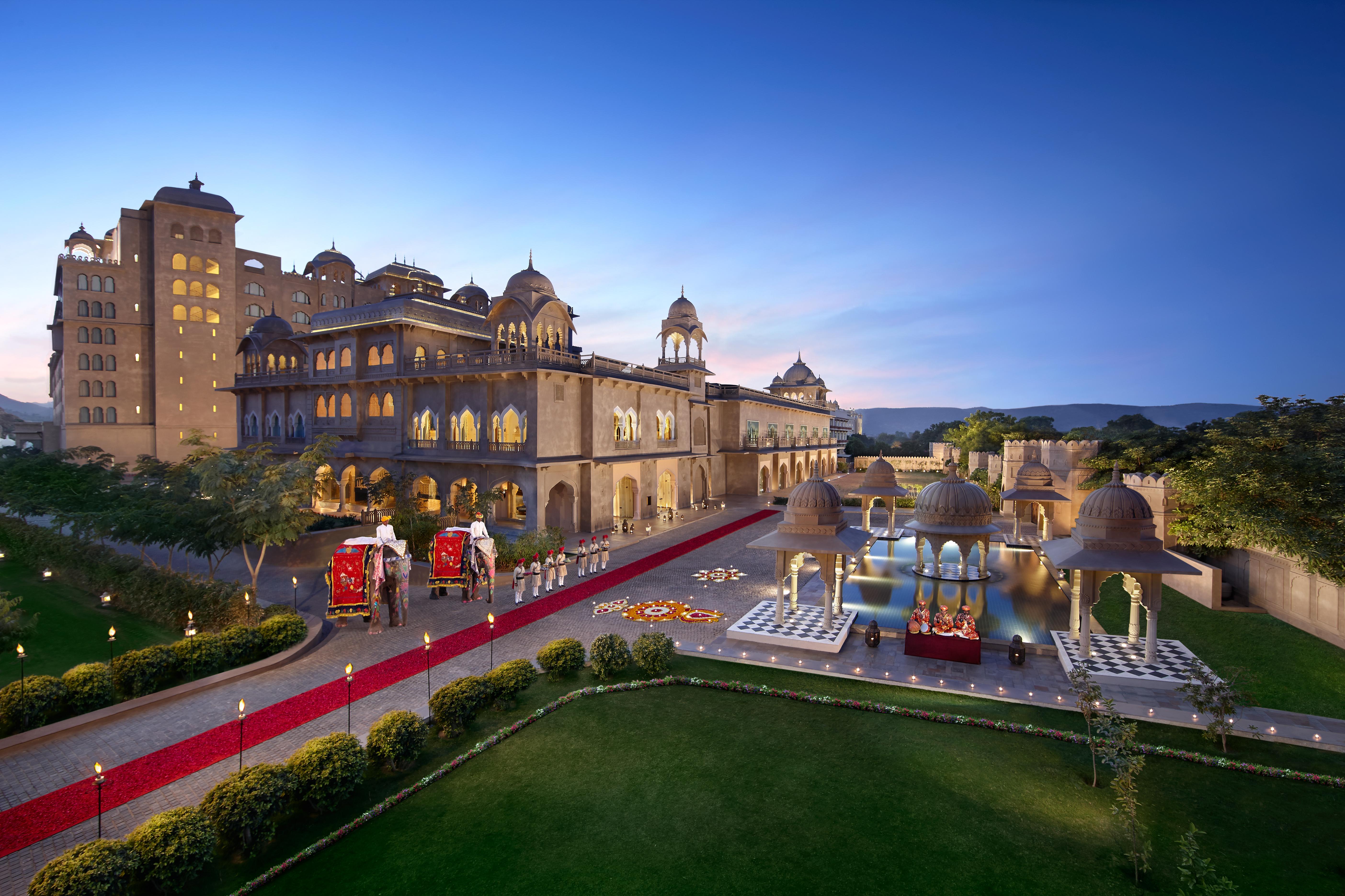 Fairmont Jaipur Hotel Exterior photo The Oberoi Udaivilas Palace