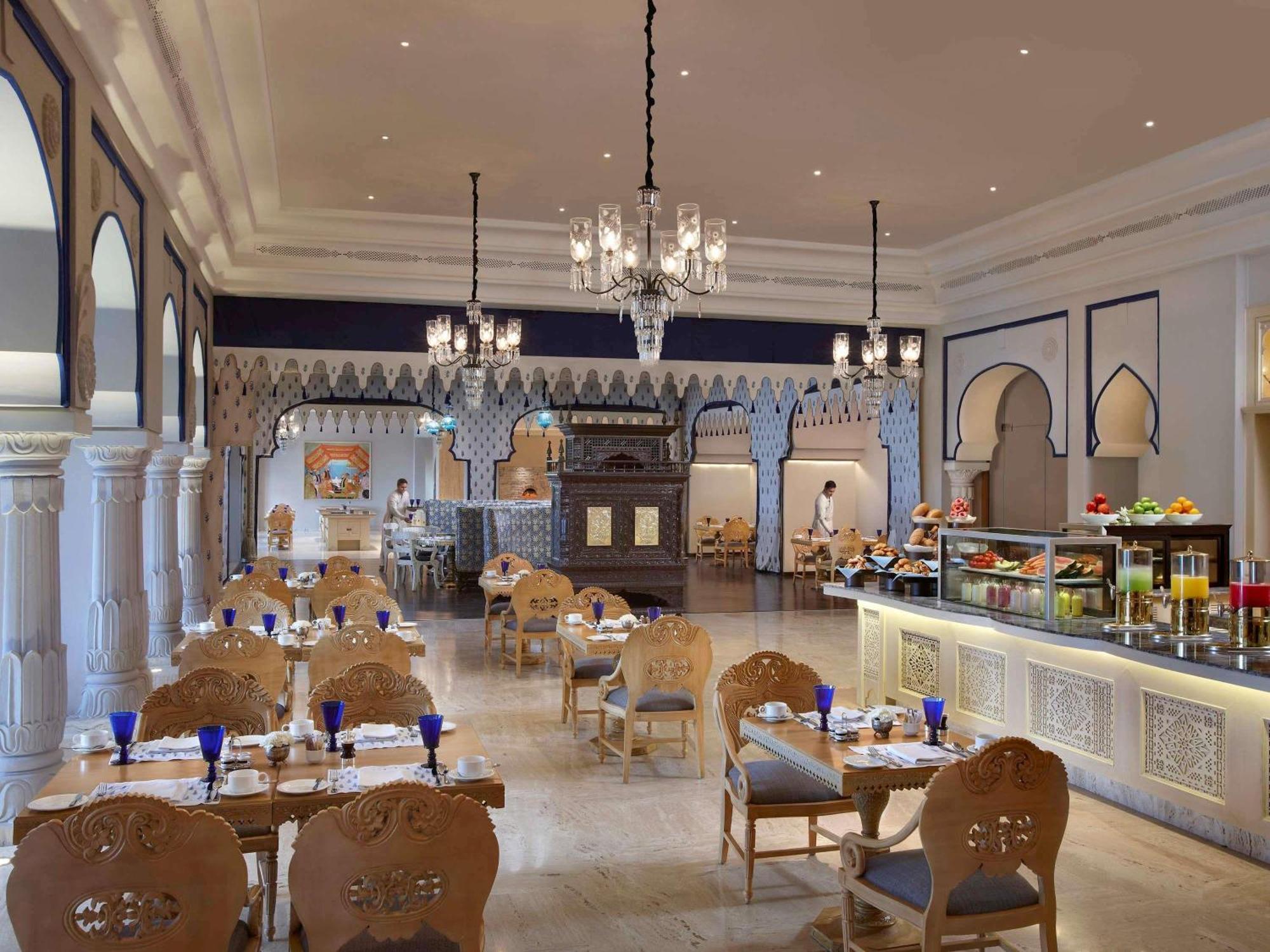 Fairmont Jaipur Hotel Exterior photo