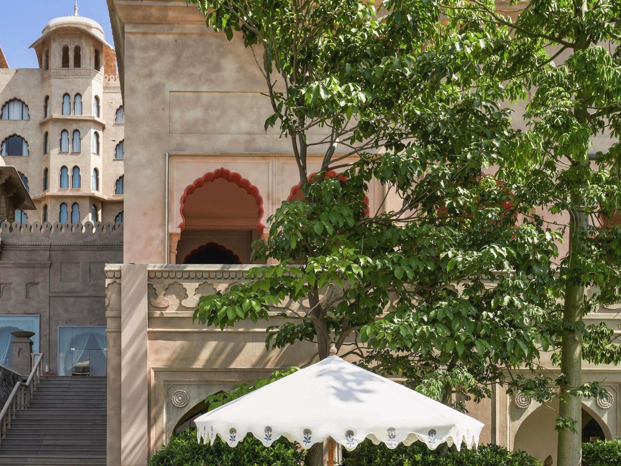 Fairmont Jaipur Hotel Exterior photo