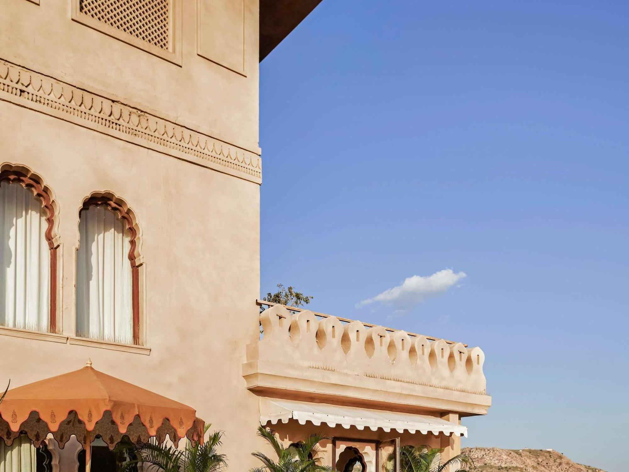 Fairmont Jaipur Hotel Exterior photo
