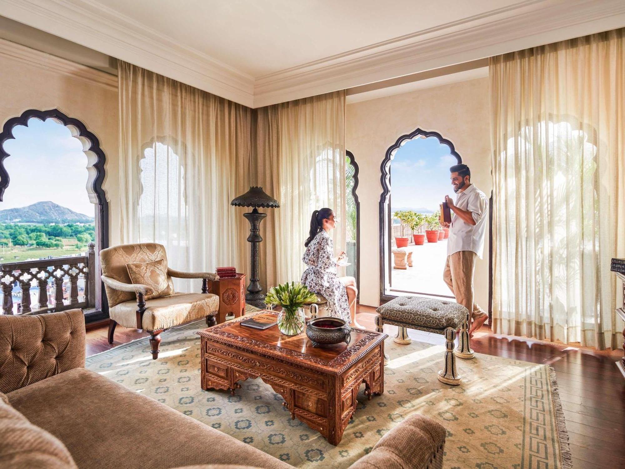 Fairmont Jaipur Hotel Exterior photo